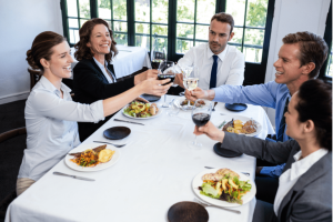 Master the Art of Business Dining Etiquette with These Tips for Lunch Meetings